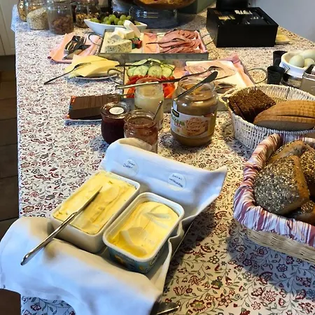 Erjo Bed & Breakfast